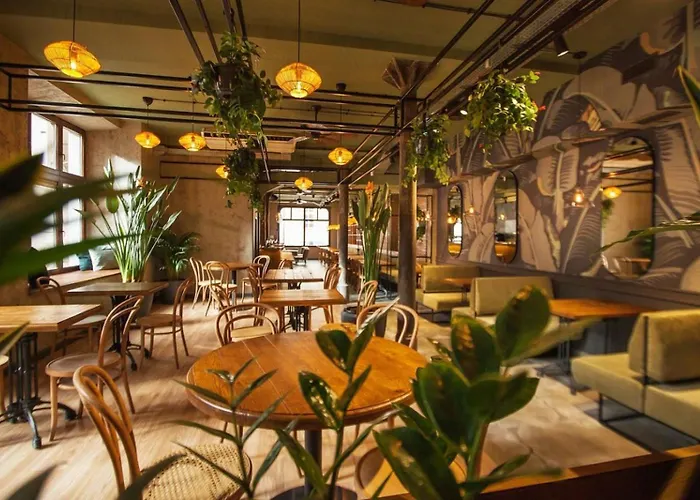 Oomph Deluxe Ruska Daire Wroclaw