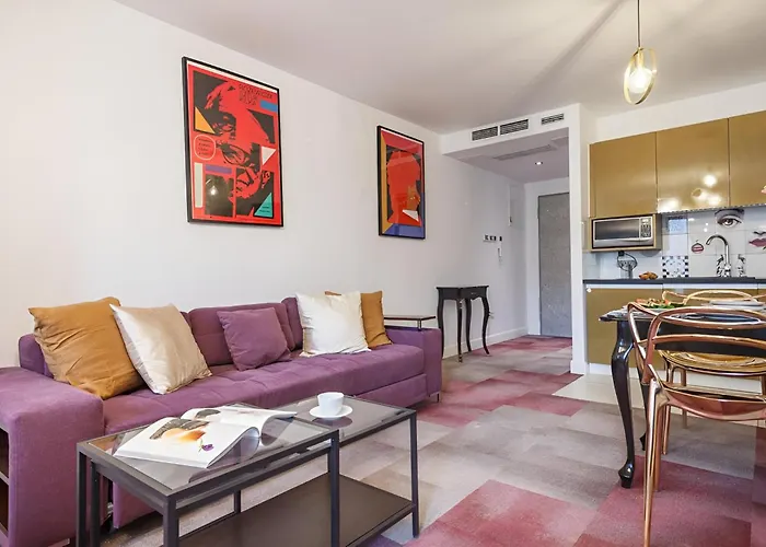 Oomph Deluxe Ruska Daire Wroclaw