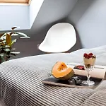 Oomph Deluxe Ruska Daire