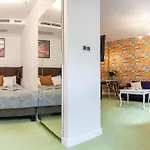 Daire Oomph Deluxe Ruska Wroclaw