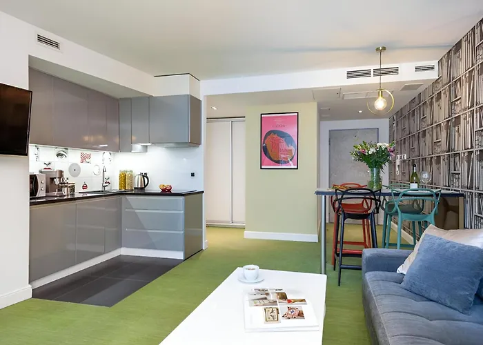 Oomph Deluxe Ruska * فروتسواف