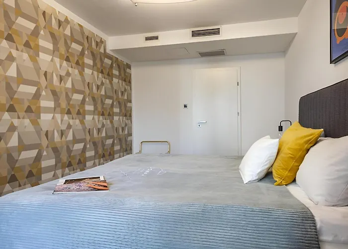 Oomph Deluxe Ruska شقة